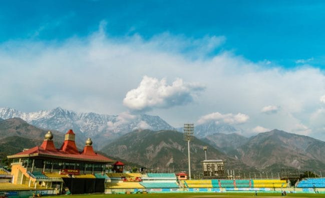 Delhi to Dharamshala Volvo Package