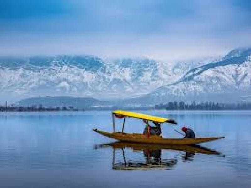 Kashmir Family Tour Package 4N-5D